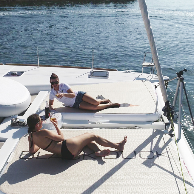 catamaran platform back